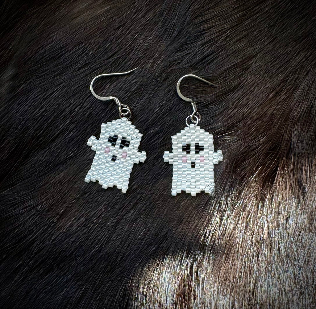 Lil Spook - Ghost themed earrings - Metis made