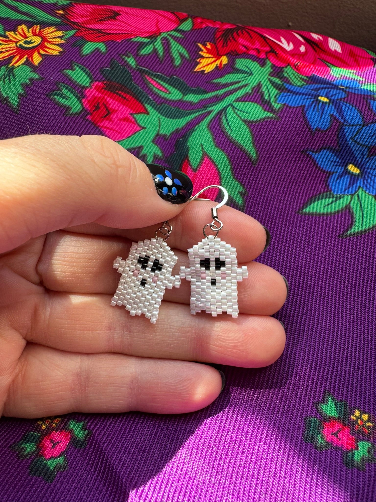 Lil Spook - Ghost themed earrings - Metis made